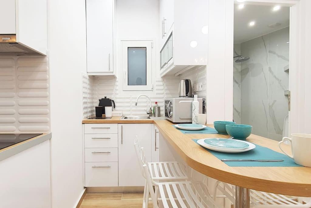 Acropolis Thisio Apartment 2 Bedrooms 2 Bathrooms Athen Eksteriør bilde